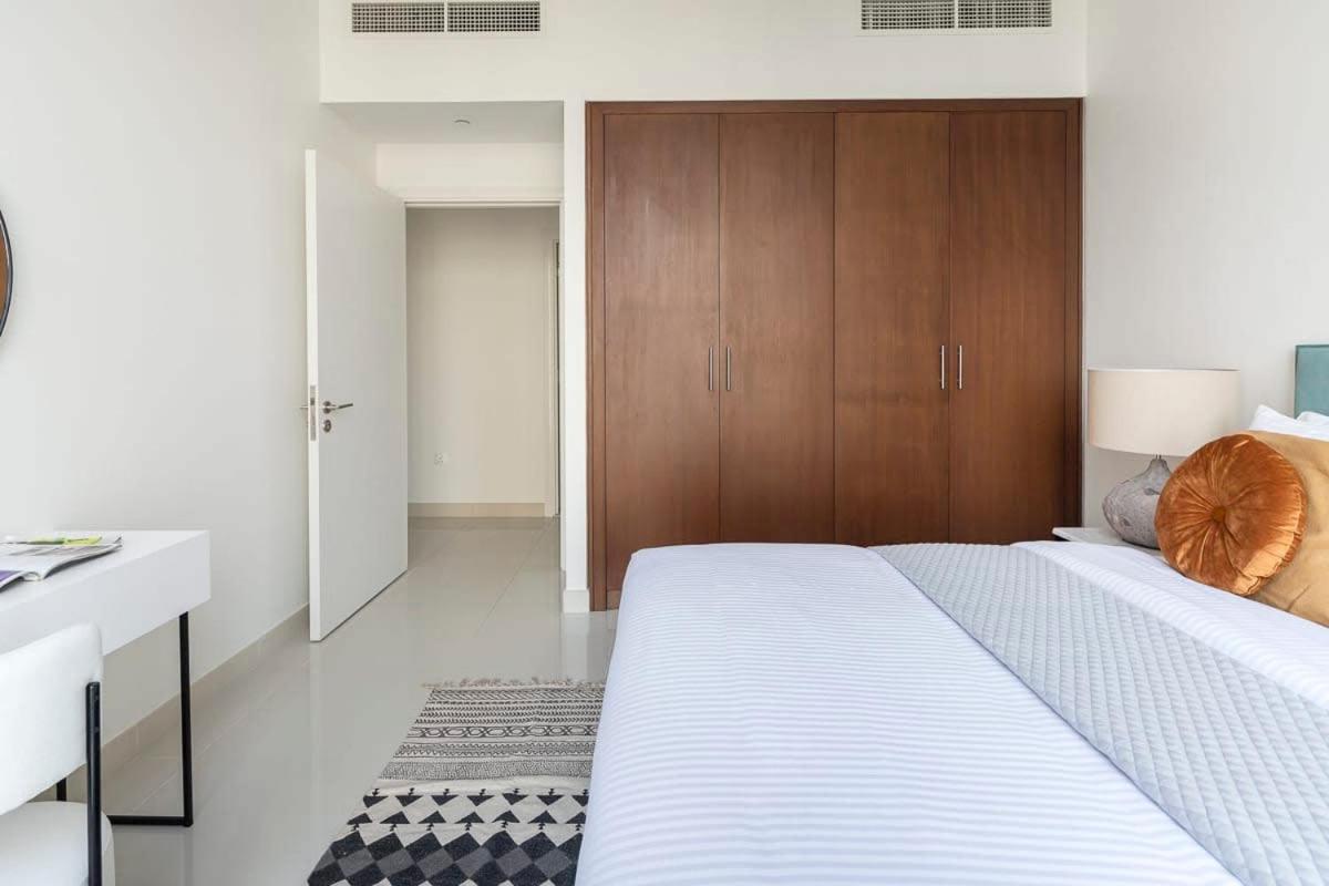 Frank Porter - Boulevard Crescent Dubai Exterior foto